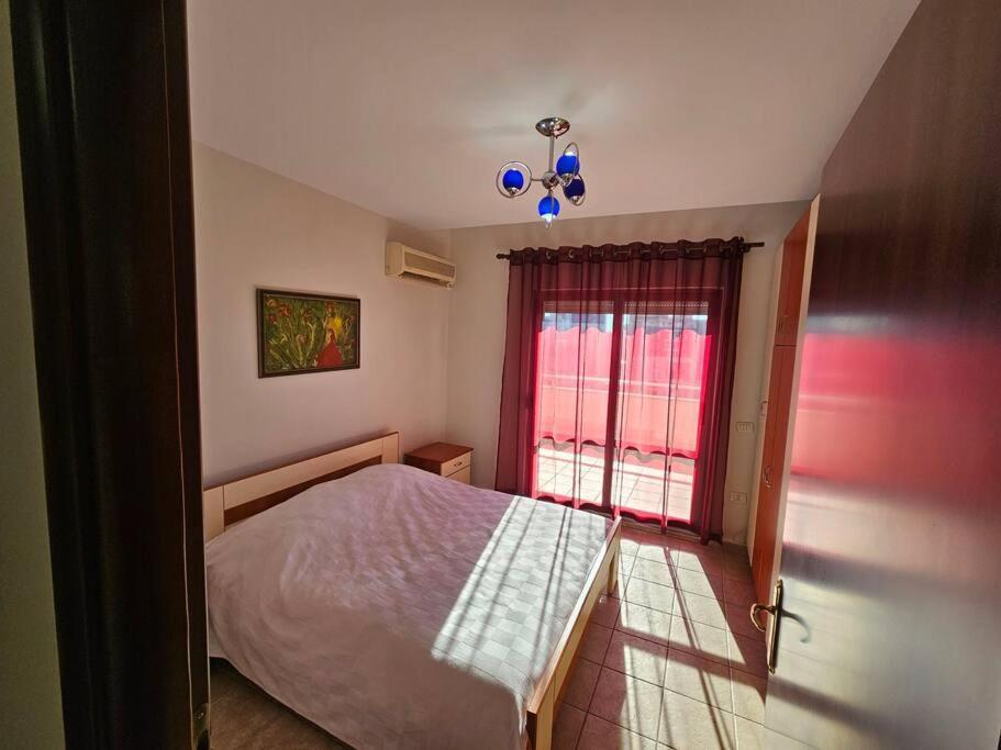 Central Apartment Тирана Экстерьер фото