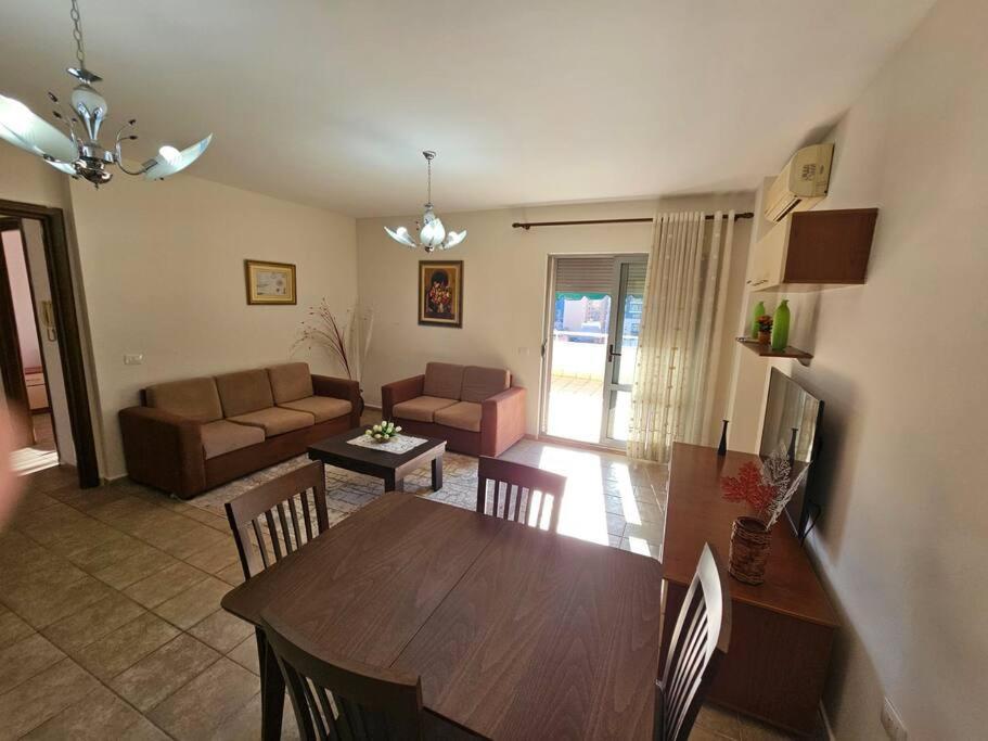Central Apartment Тирана Экстерьер фото