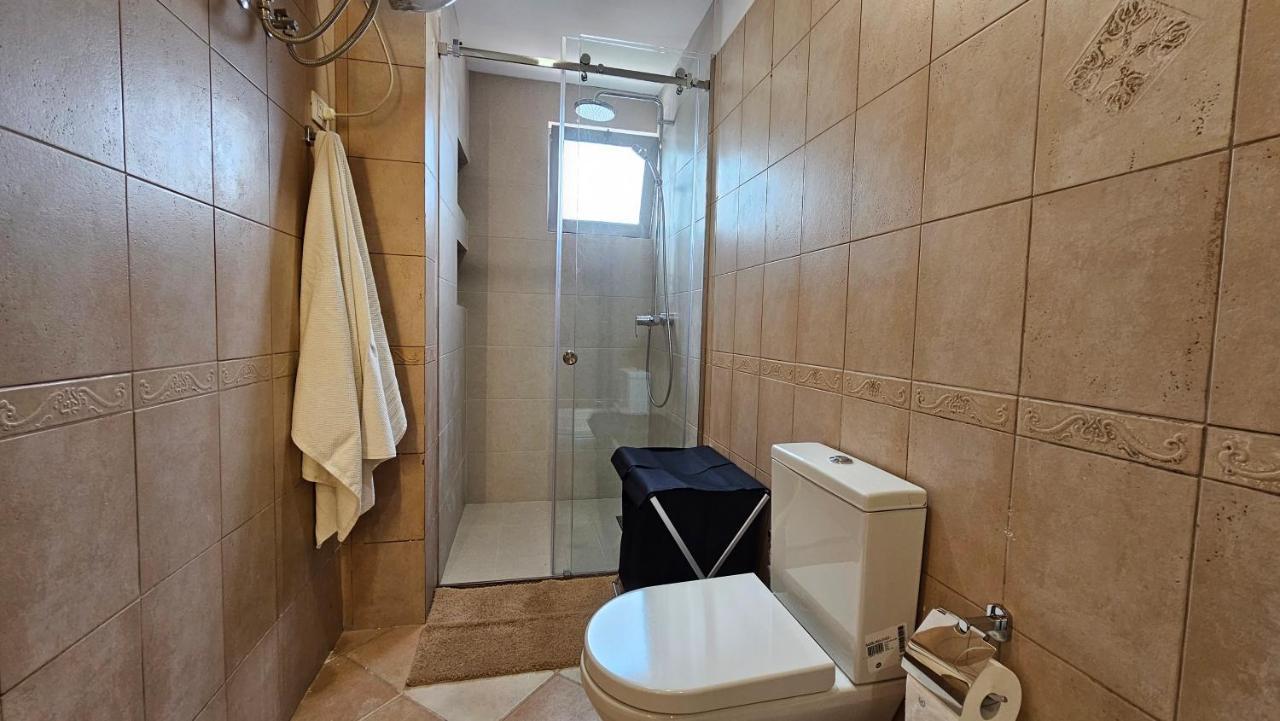 Central Apartment Тирана Экстерьер фото